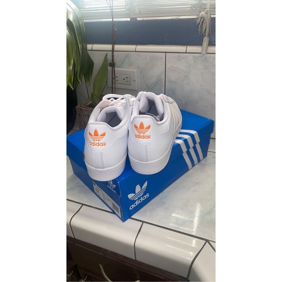 ๐๐๐
๐ผ NWT ADIDAS superstar gz3737 - Picture 8 of 13